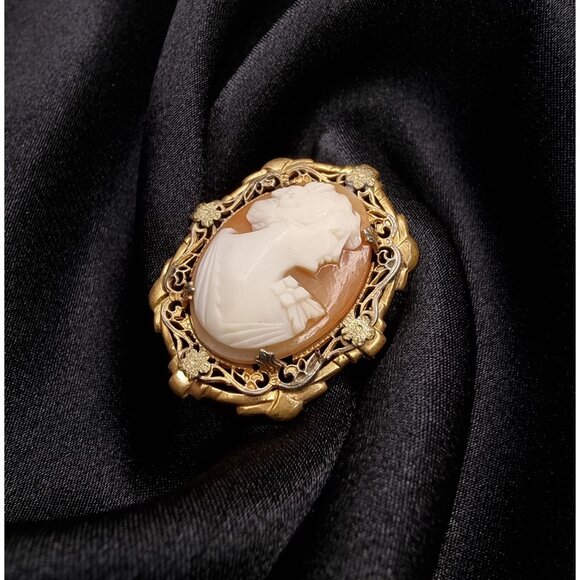 Antique Vintage Shell Cameo Brooch Portrait Elegant Victorian Style Jewelry - Picture 2 of 6